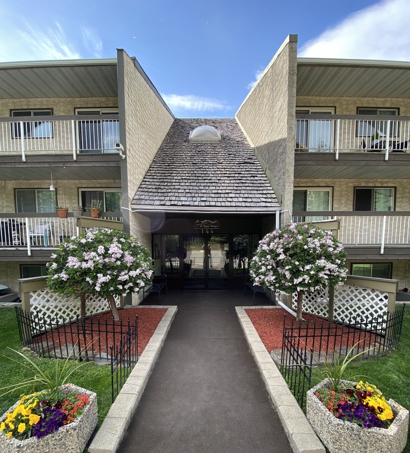 St. Regis Village Apartments St. Regis Management Inc.